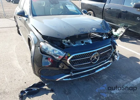 2025 Mercedes-Benz E 450 4Matic z USA, uszkodzony, nr VIN W1KLH6FB1SA128882